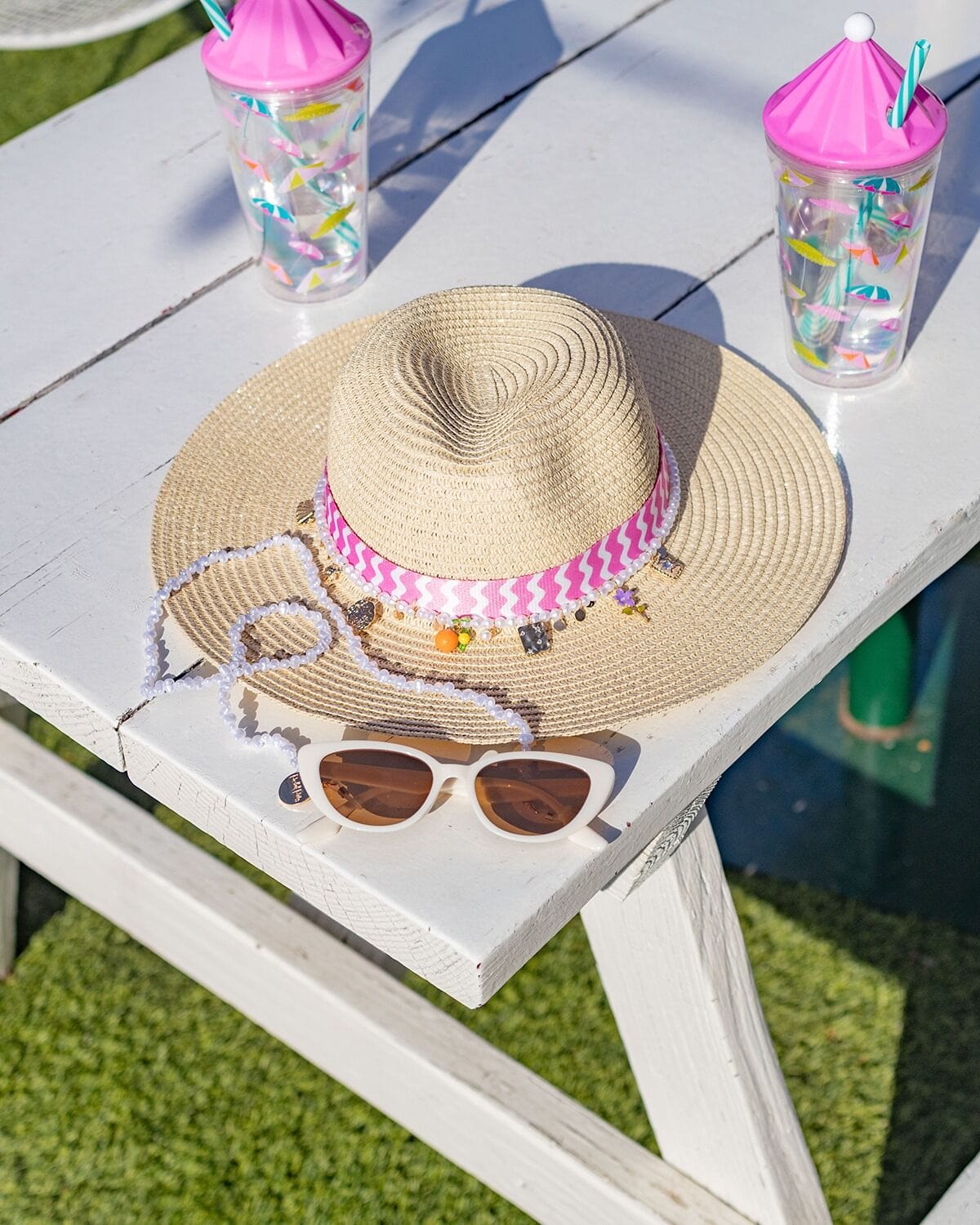 Sunny Daze Sunglasses & Pearl Strap Set