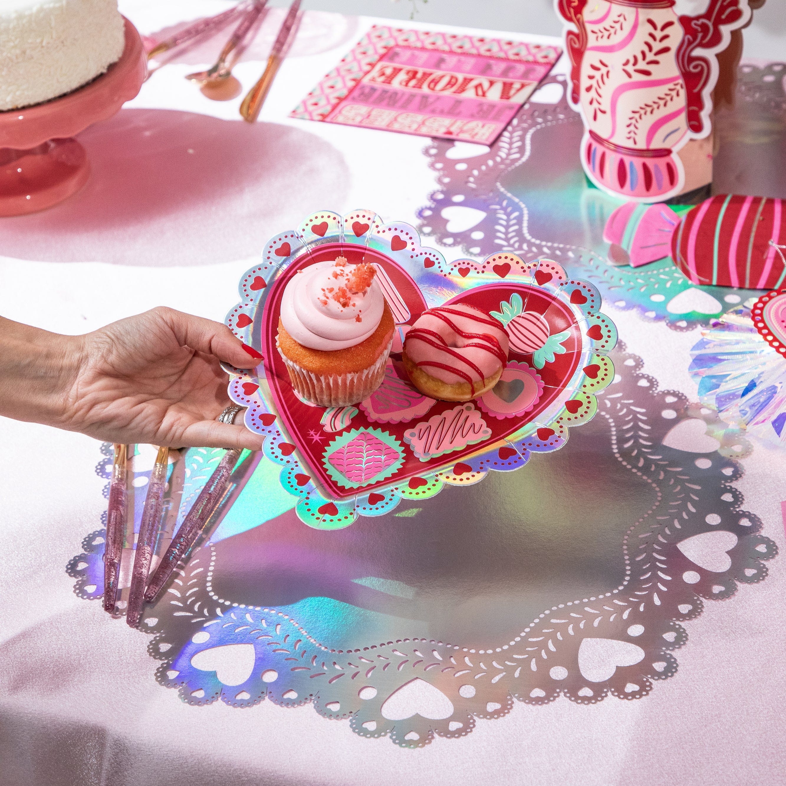 Sweethearts Tableware Party Kit
