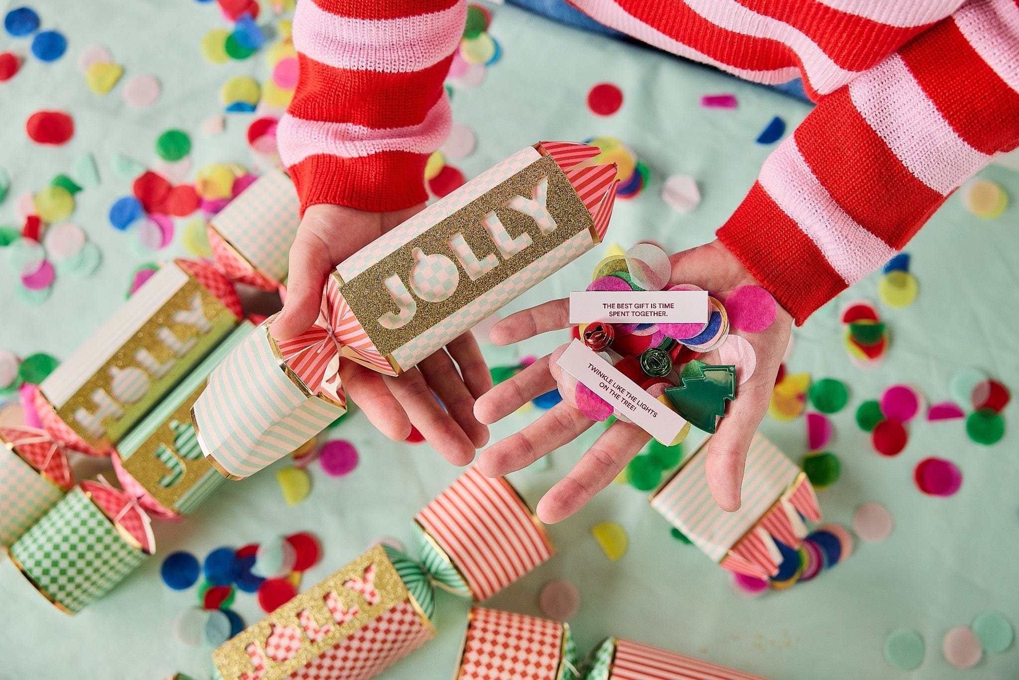 Holly Jolly Holiday Crackers (Set of 6)