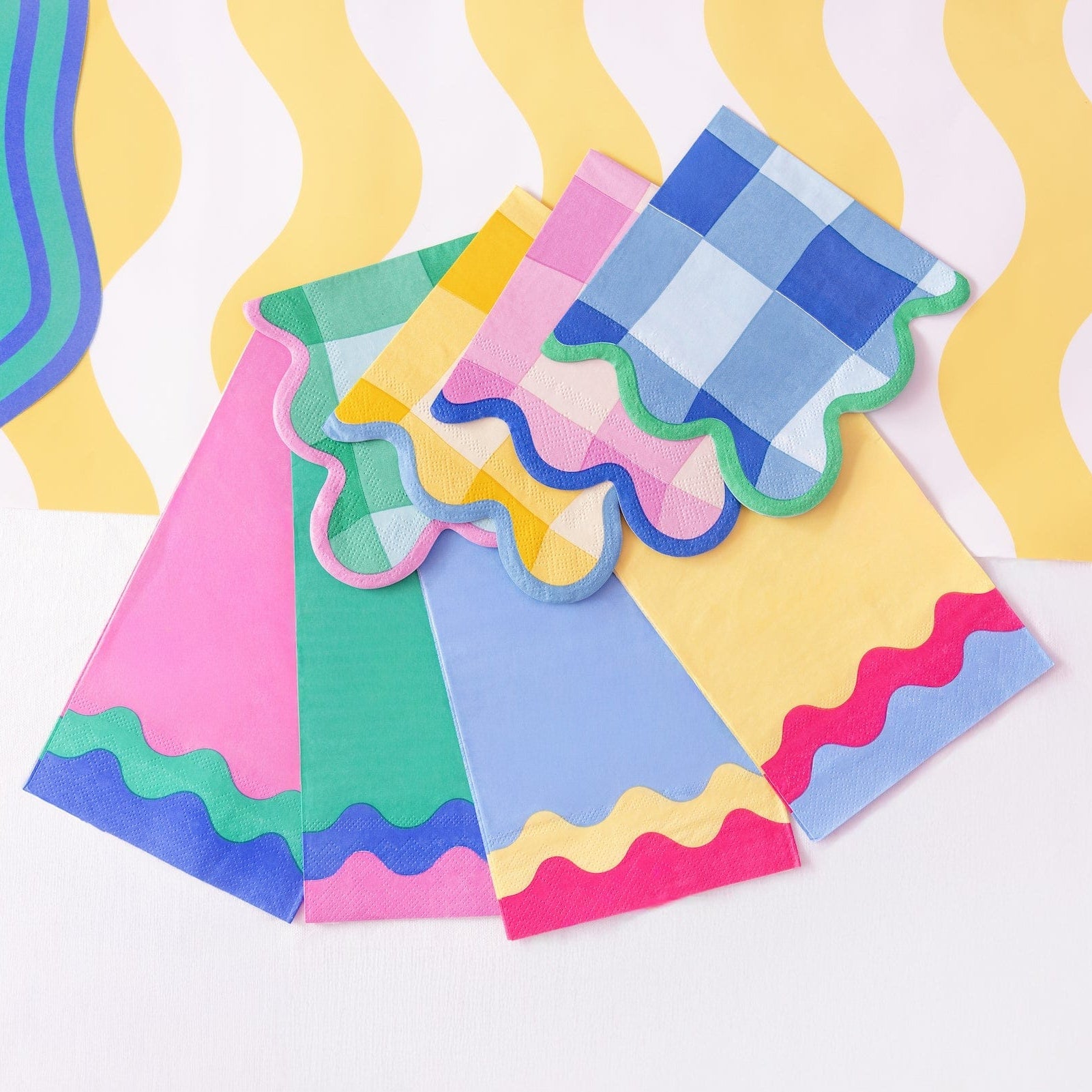 Colorwave Guest Napkins (16 ct)