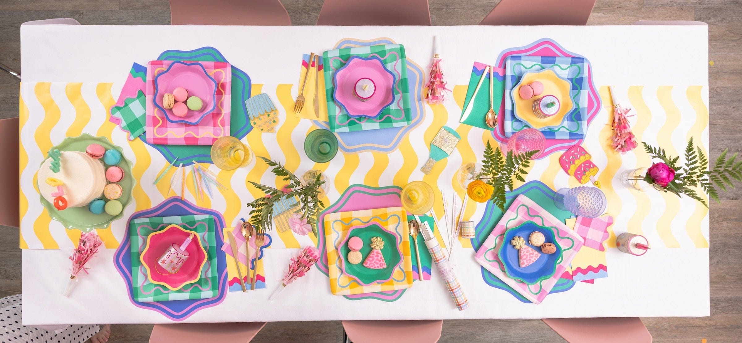 Colowave Paper Table Runner