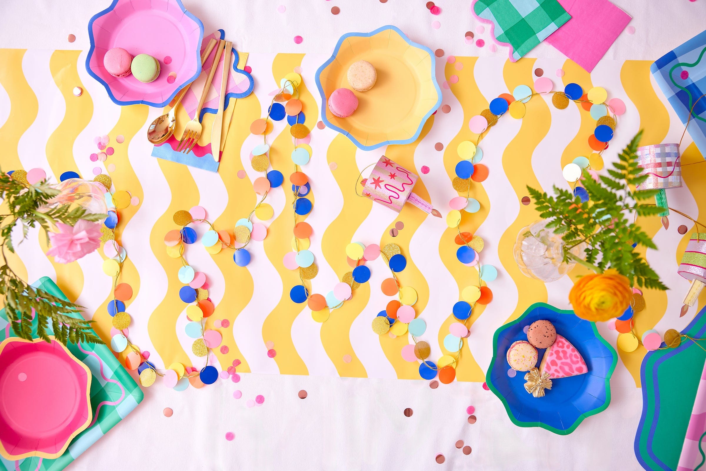 Colowave Paper Table Runner