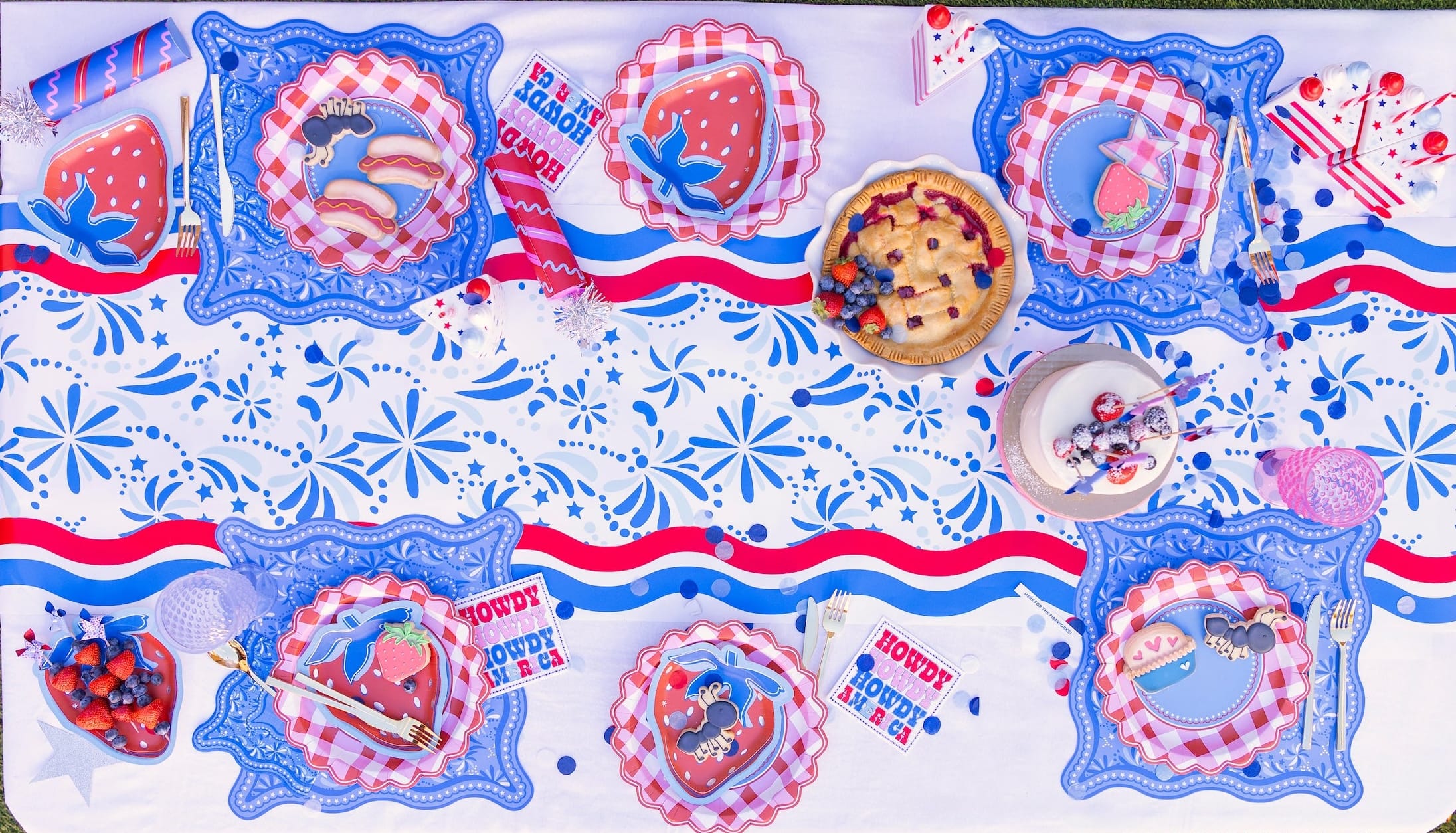 Picnic Perfect Gingham Dinner Plates (10 ct)