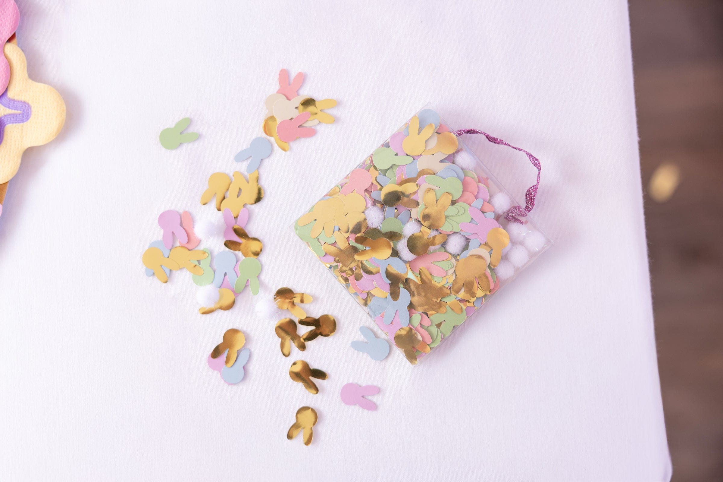 Hoppy Tails Easter Bunny Confetti Mix
